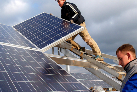 How Discount Solar Equipment Can Save You Thousands