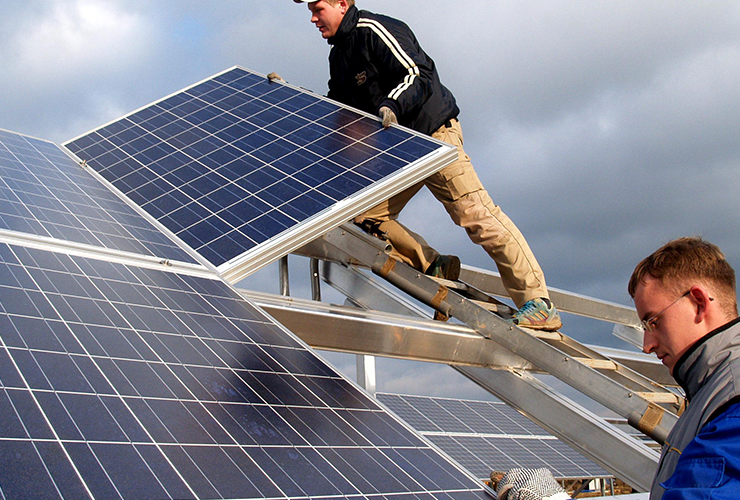 How Discount Solar Equipment Can Save You Thousands