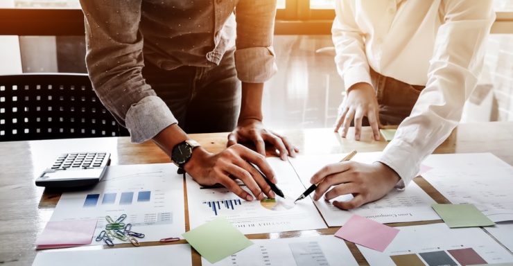 6 Tips for Solar Contractors to Compete with National Chains